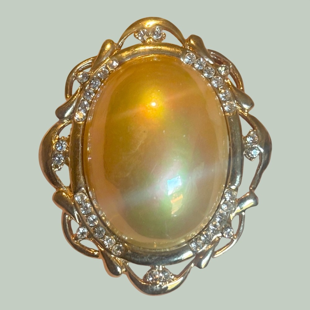 Womens Brooch OS Gold Resin Iridescent Rhinestone Victorian Style Church Regal